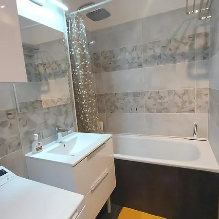 Grand 3 Etoiles - Mimizan-plage - 1 A 4 Pers - Confort - 6 Mn A Pieds De La Apartment